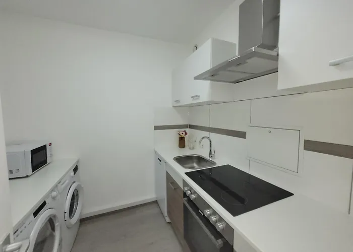 2 In Zentrale Lage Lejlighed